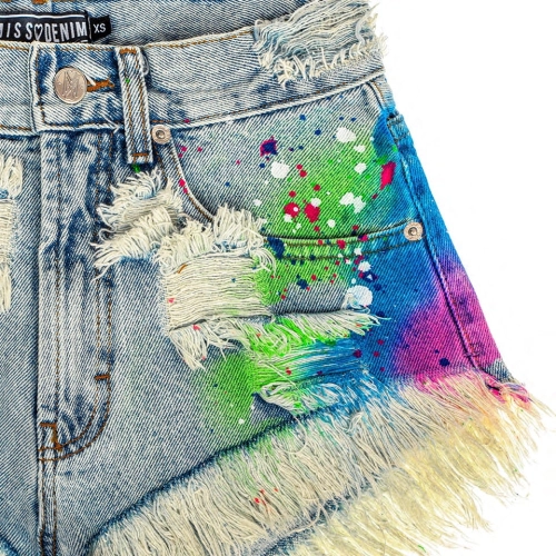 Detal Rainbow Blue Shorts Missdenim, pastelowy niebieski materiał, lekkie letnie szorty damskie, miękka tkanina, wysoka jakość wykonania