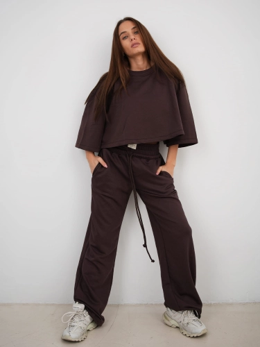 czekoladowe spodnie i nietoperz top.jpg