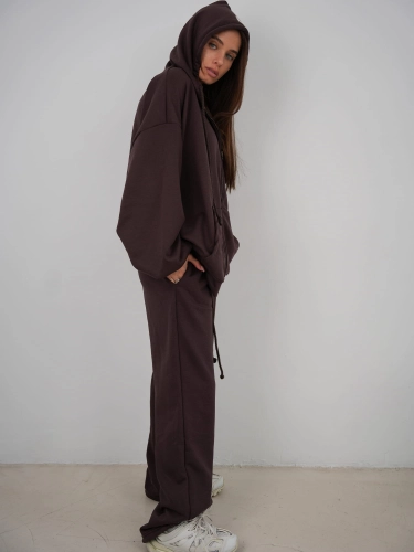 zestaw dresowy czekolada bok.jpg