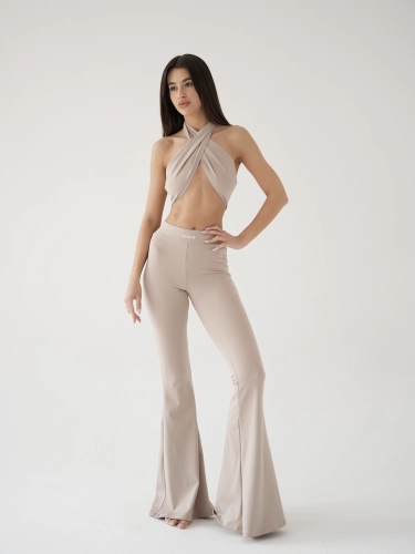 BEZOWE BEIGE DZWONY LEGGINSY FLARE MISSDENIM Z TOPEM CROSS.png