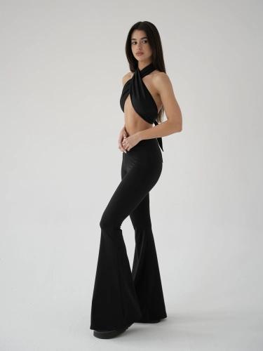 SOFT TOUCH CZARNY ZESTAW MISSDENIM NA PILATES KOMPLET DZWONY I WIAZANY TOP.png