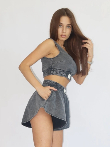 FLIPPY OD MISS DENIM ZESTAW DRESOWY SPODENKI SPRANY EFEKT KOLORU SZARE MISSDENIM BLUZA OVERSIZE CROP.png