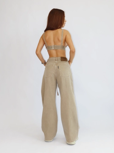 CAPPUCCINO MOCHA MOUSSE DENIM TOP MISSDENIM SPODNIE BAGGY JEANS SZEROKIE JEANSOWE SPODNIE TYŁ MISSDENIM.png