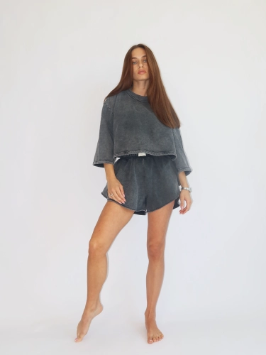 FLIPPY CROP TEE BLACK WASHED 3.png