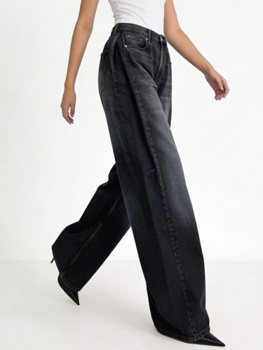 Black Pleated Baggy Jeans