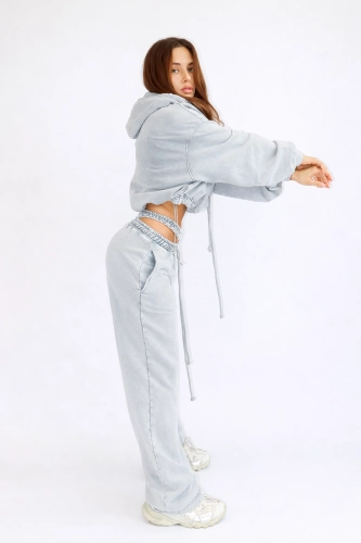 ZESTAW-SPODNIE---BLUZA-CROP-FLIPPY szerokie .png