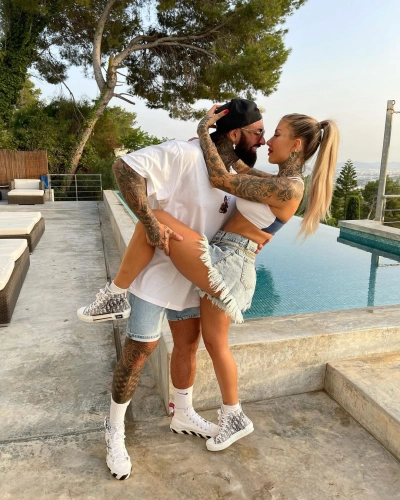 007B9386-C98A-4ECC-8EF8-E86A16A2C1D1